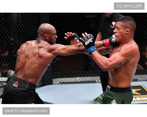 乌斯克连环刺拳切入距离后迅速退出