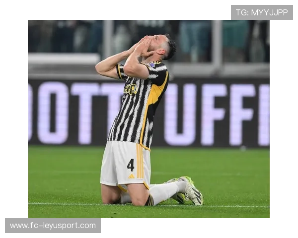 尤文快速换位撕裂防线，基耶萨停球后一脚破门