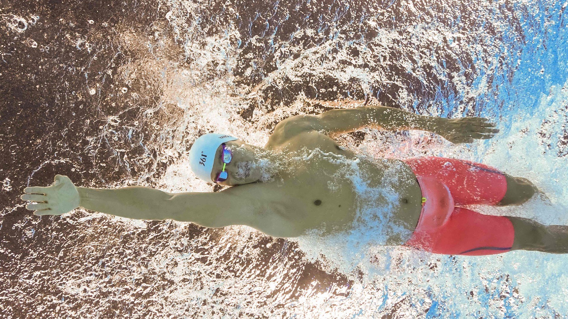 皮特·库策200米仰泳决赛展现绝佳耐力